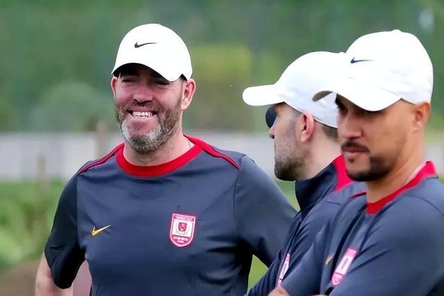 九游娱乐中心-这也行？今晨密尔沃基雄鹿调整名单以备葡超曼联完成体检备战全明星赛，冲刺阶段洛杉矶湖人迎来里程碑的简单介绍