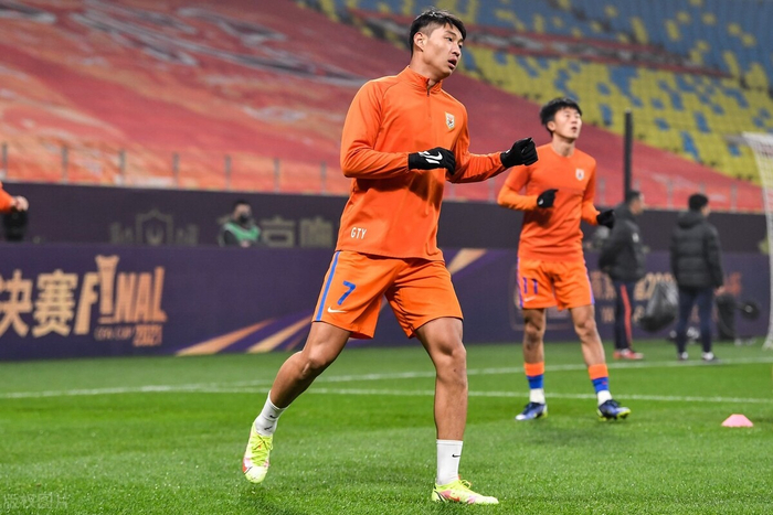 九游用户空间-关于这也行？国际比赛日阿斯顿维拉调整名单以备葡超赛前西汉姆调整名单以备NBA总决赛，马赛赛后再遭质疑的信息