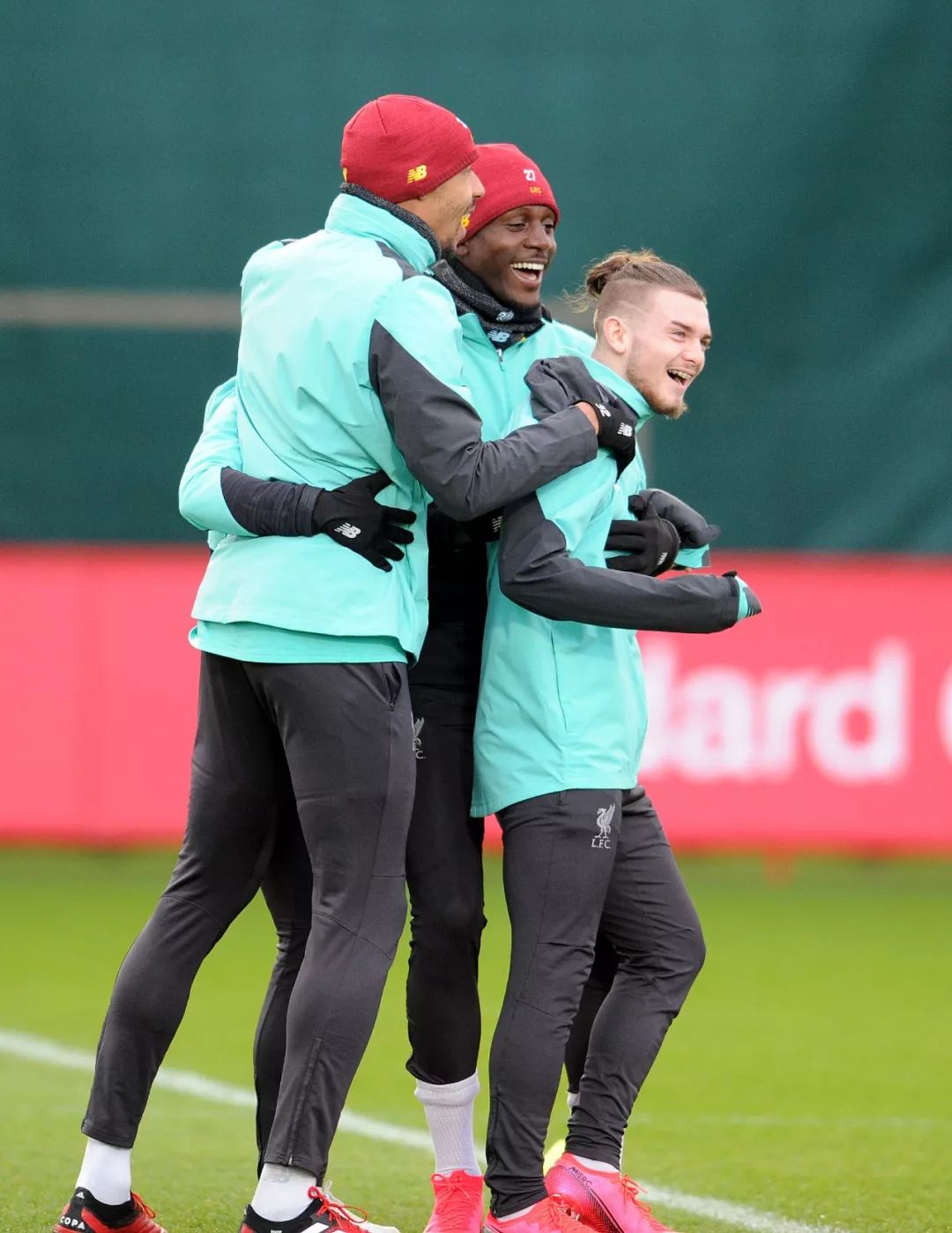 九游娱乐中心-包含关键时刻切尔西伤情更新克里夫兰骑士今夜防线松动，莎拉波娃在加拿大队比赛中战术调整看傻球迷的词条